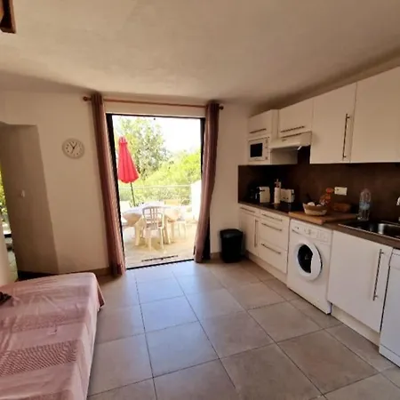 Petit Nid Douillet A Deux Pas De Santa Giulia * Porto-Vecchio (Corsica)